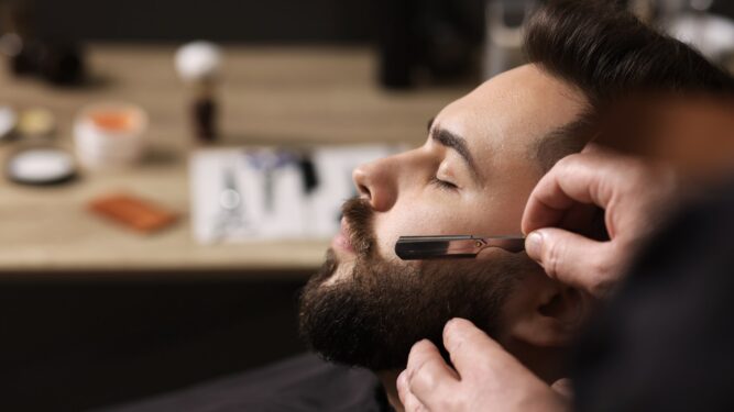 Ανδρικό Κούρεμα & Περιποίηση Γενειάδας – Premium Grooming Εμπειρία