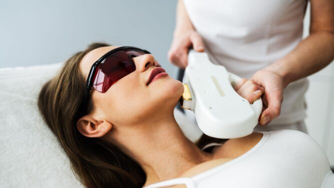 Αποτρίχωση με Laser - Άμεση Λάμψη & Απαλότητα στην Επιδερμίδα