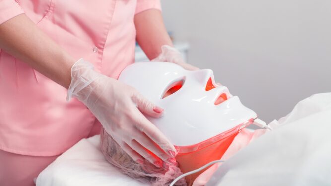 Βαθύς Καθαρισμός Προσώπου & Led Photo Dynamic Mask