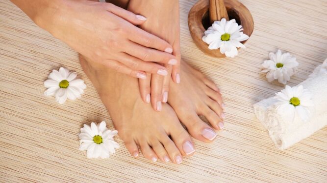 Manicure & Pedicure η Απόλυτη Περιποίηση Άκρων